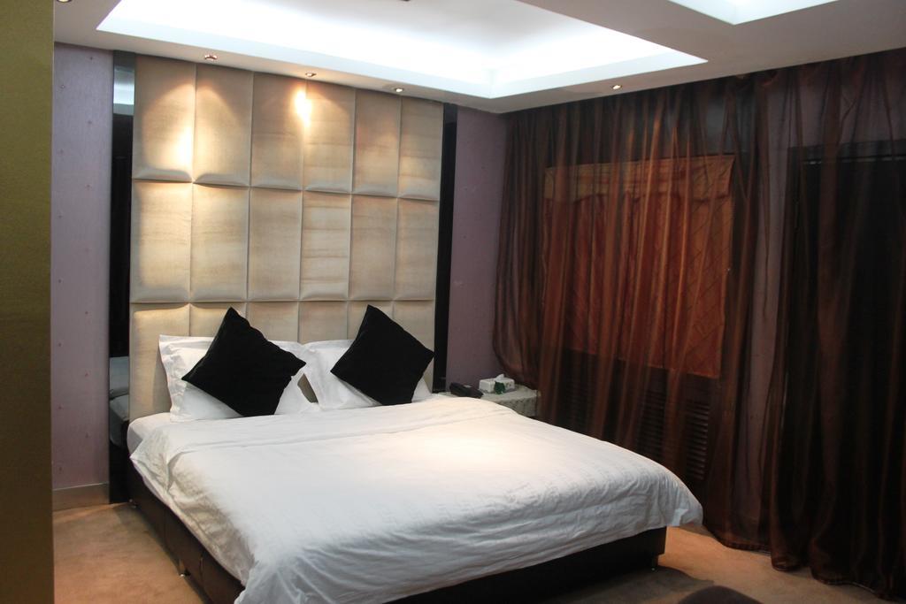 Harbin Yakelai Holiday Hotel الغرفة الصورة